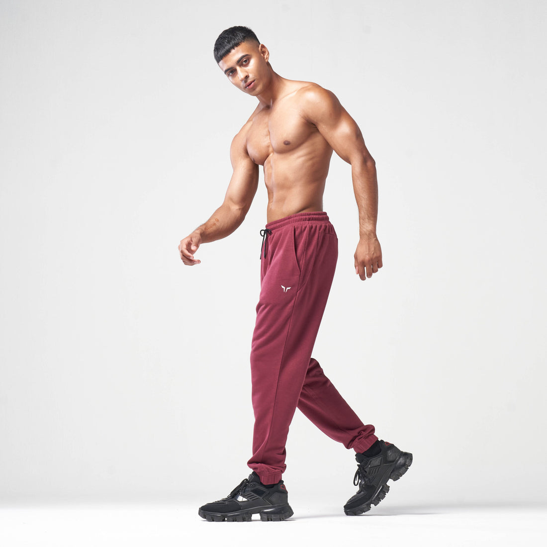 ESSENTIAL JOGGER PANT - BURGUNDY